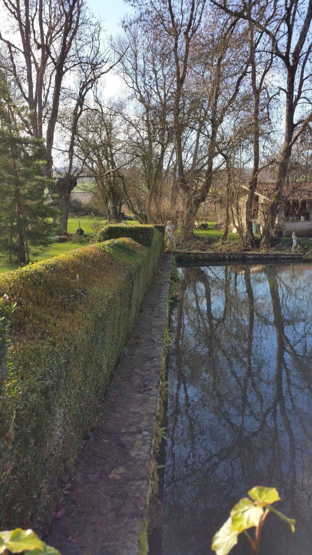 Moulin Rouhaud Hotel Montboyer Bagian luar foto