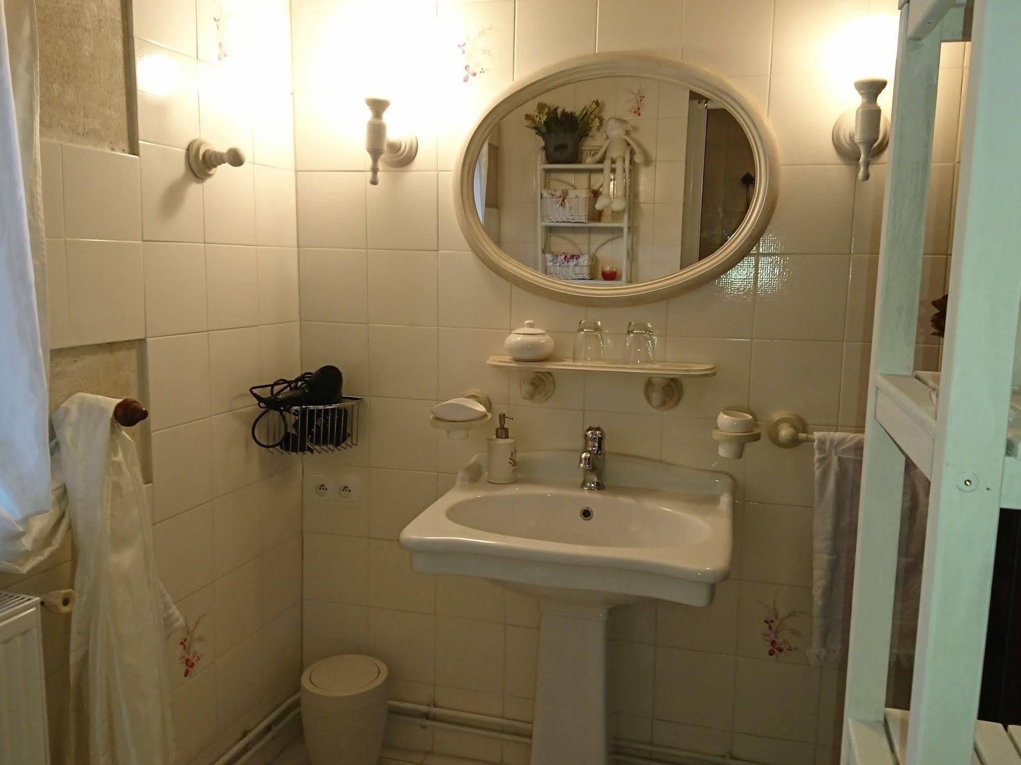 Moulin Rouhaud Hotel Montboyer Bagian luar foto