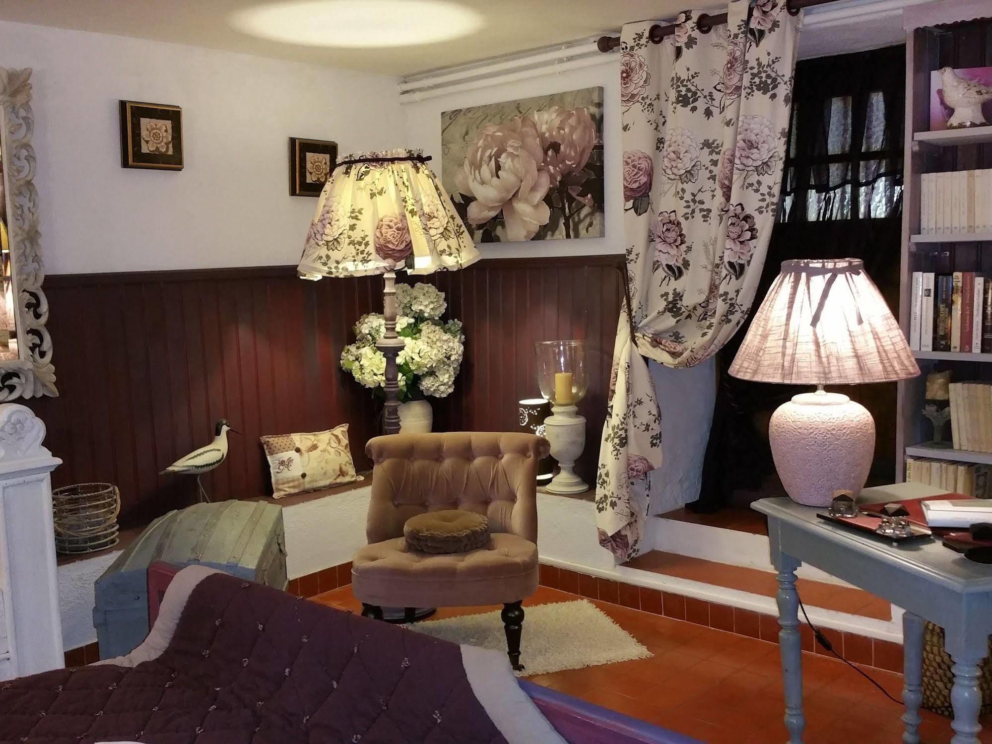 Moulin Rouhaud Hotel Montboyer Bagian luar foto