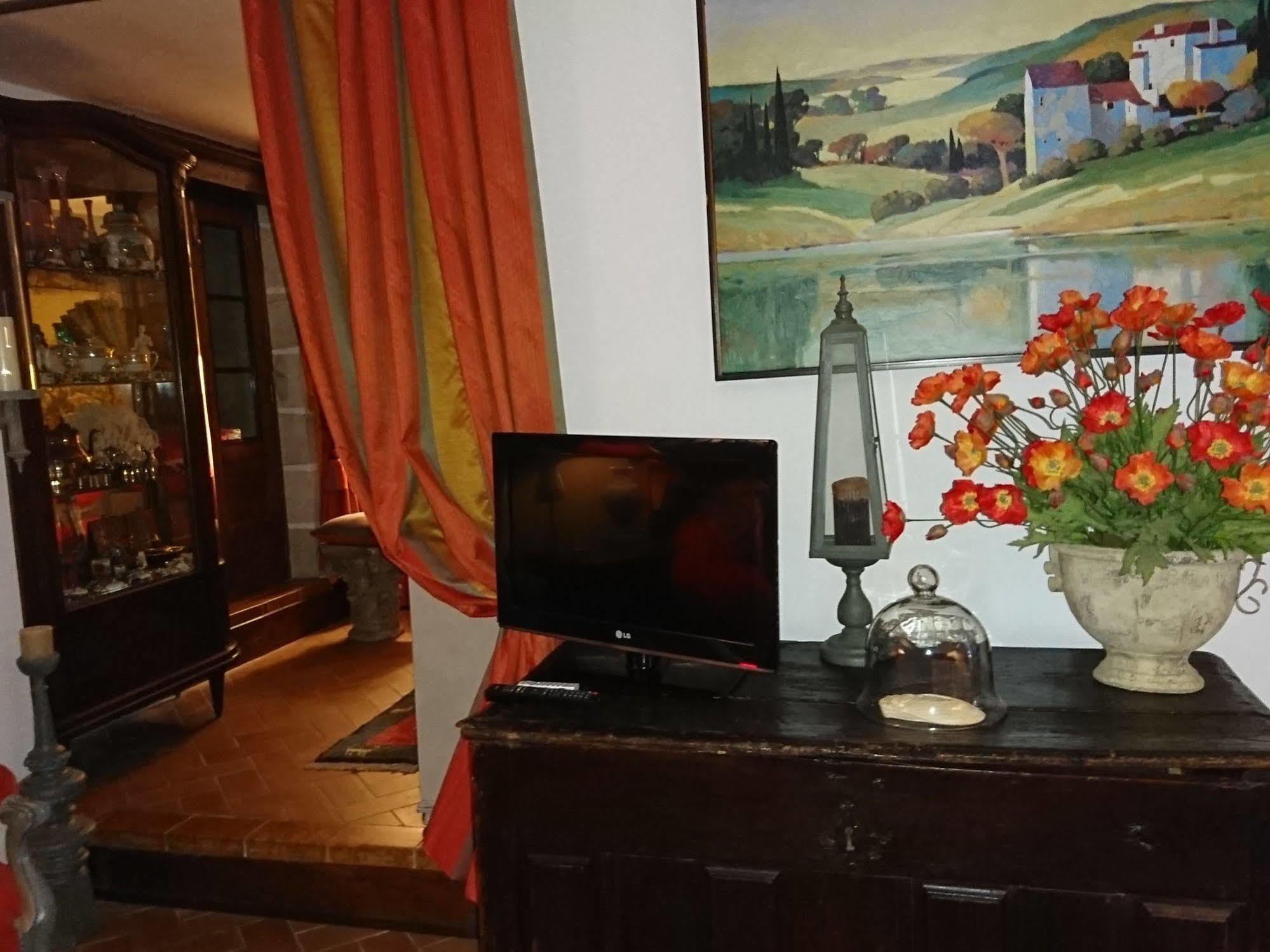 Moulin Rouhaud Hotel Montboyer Bagian luar foto